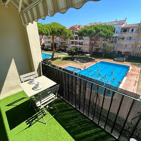 Appartement 1 Chambre Climatise Avec 3 Piscines A 200 M De La Plage Empuriabrava Exterior foto