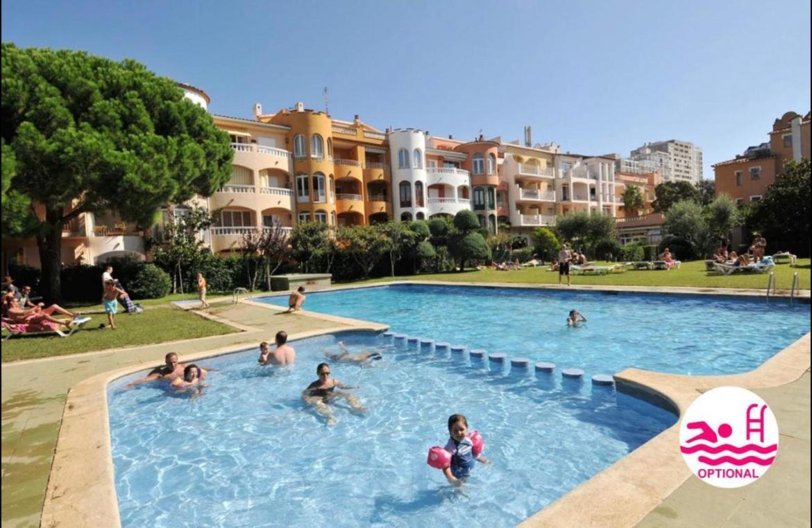 Appartement 1 Chambre Climatise Avec 3 Piscines A 200 M De La Plage Empuriabrava Exterior foto